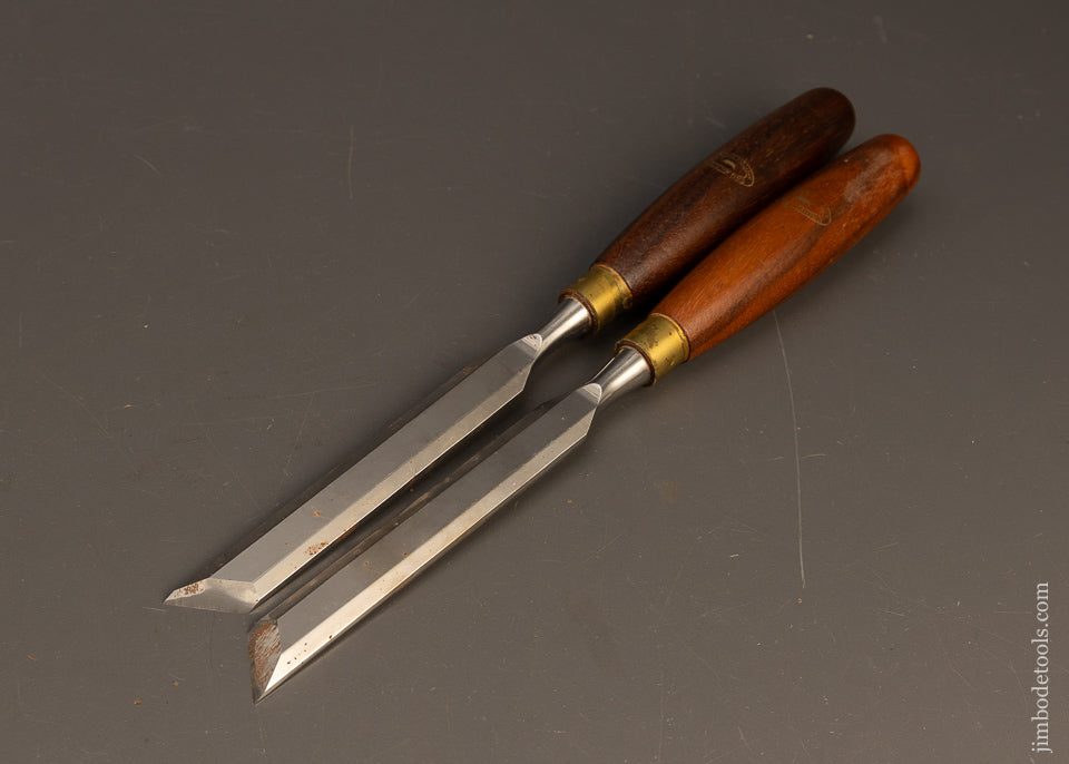 Extra-Fine-Pair-of-CROWN-TOOLS-Rosewood-Handled-Skew-Chisels-117635