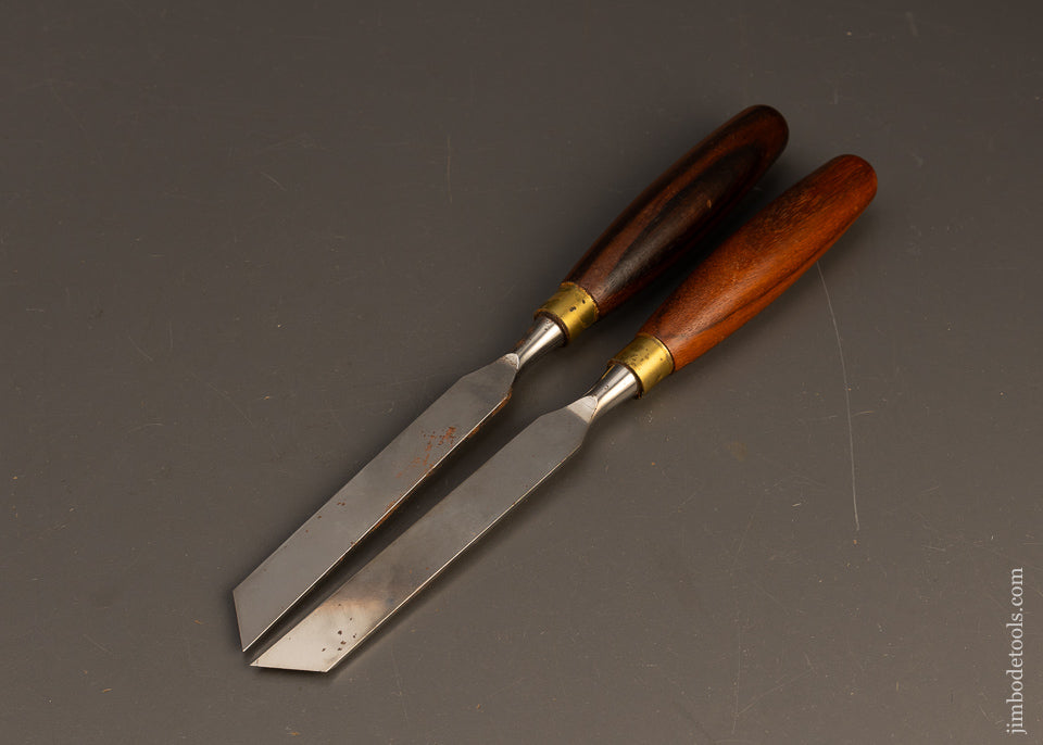 Extra-Fine-Pair-of-CROWN-TOOLS-Rosewood-Handled-Skew-Chisels-117635
