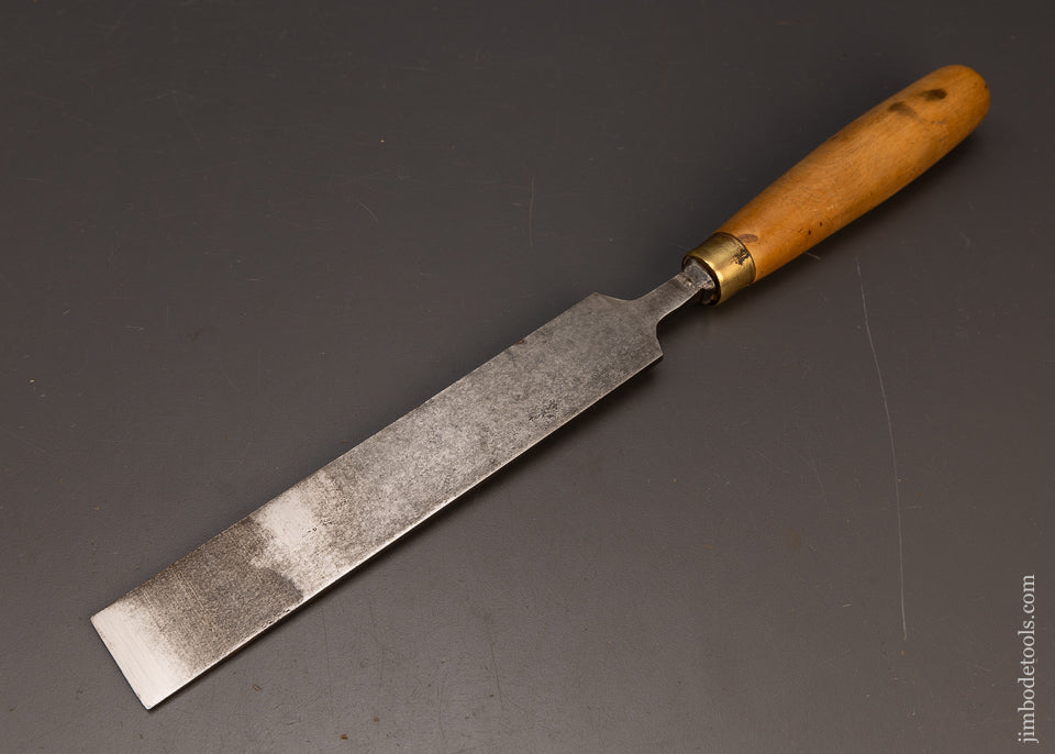 Fine-Boxwood-Handled-1-1/2-Inch-Paring-Chisel-by-HEARNSHAW-BROS.-117652