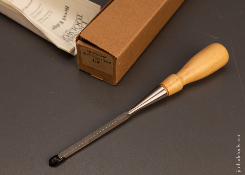 LIE-NIELSEN-1/4-Inch-Bevel-Edge-Chisel-Mint-in-Box-117729