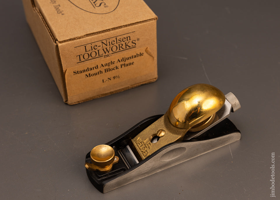 Discontinued-LIE-NIELSEN-No.-9-1/2-Block-Plane-with-Adjustable-Mouth-Mint-in-Box-117817