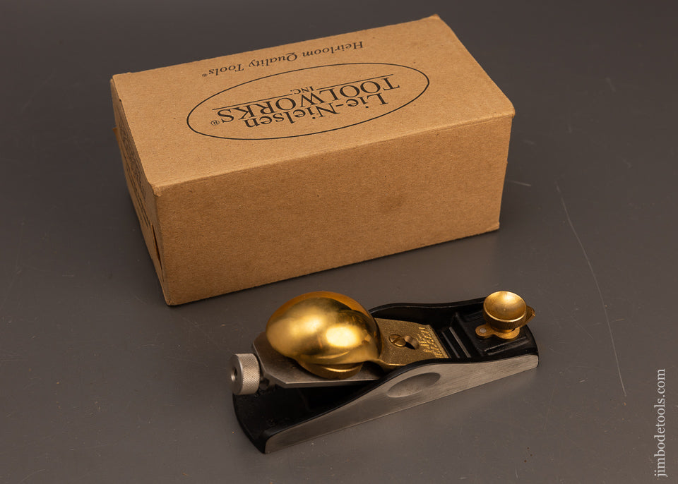 Discontinued-LIE-NIELSEN-No.-9-1/2-Block-Plane-with-Adjustable-Mouth-Mint-in-Box-117817