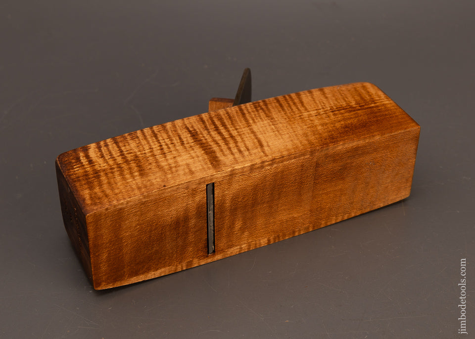 LEON-ROBBINS-CROWN-TOOL-CO.-Tiger-Maple-Smooth-Plane-117893