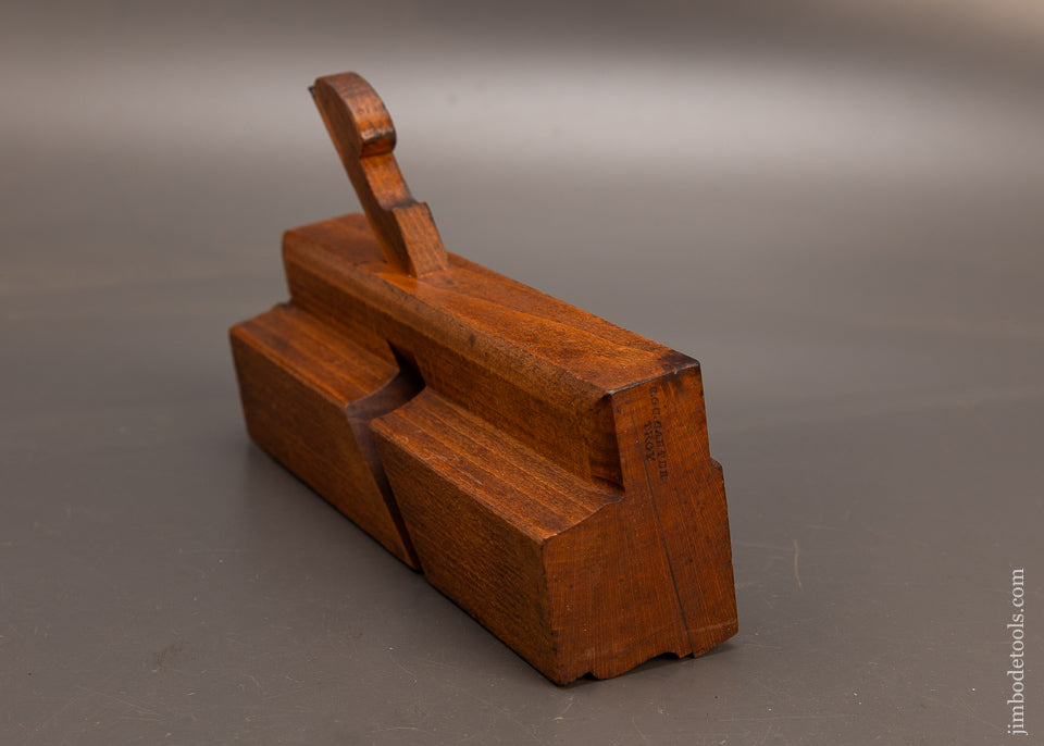 Premium-Near-Mint-2-3/8-Inches-Wide-Ogee-Moulding-Plane-by-R-&-C-CARTER-TROY,-N.Y.-118177