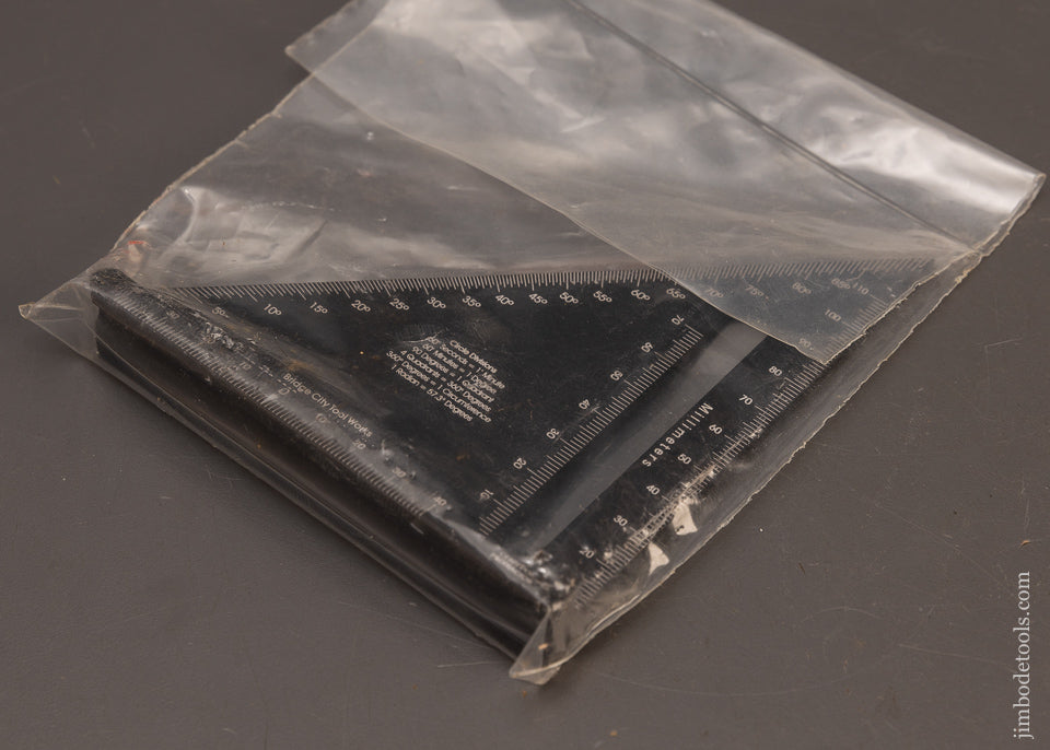 BRIDGE-CITY-TOOL-WORKS-US-4M-Universal-Square-4-Inch-Size-Mint-in-Package-118247