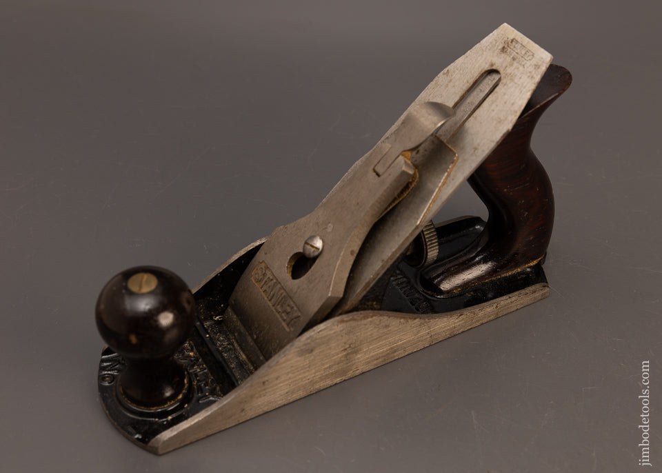 Very-Fine-STANLEY-No.-4-Smooth-Plane-with-War-Time-Casting-118368