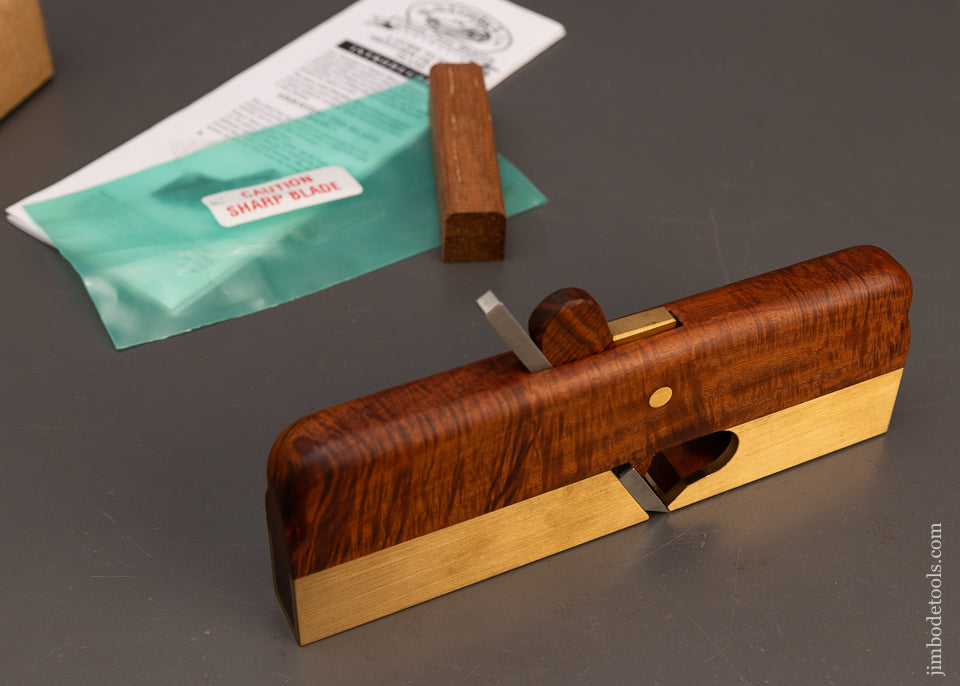 H.N.T.-GORDON-3/4-Inch-Shoulder-Plane-in-Ringed-Mulga-Dead-Mint-in-Box-118422A