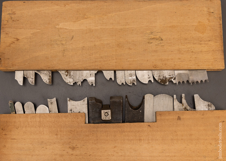 Extremely-Rare-Complete-Set-of-SPECIAL-CUTTERS-for-STANLEY-No.-55-Combination-Plane-118425