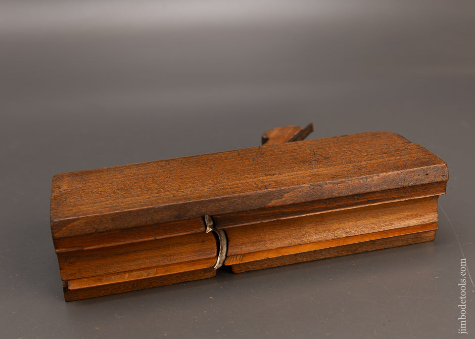 Unusual-Cut-2-5/16-Inch-Wide-Moulding-Plane-by-GILLETT-Fine-118468