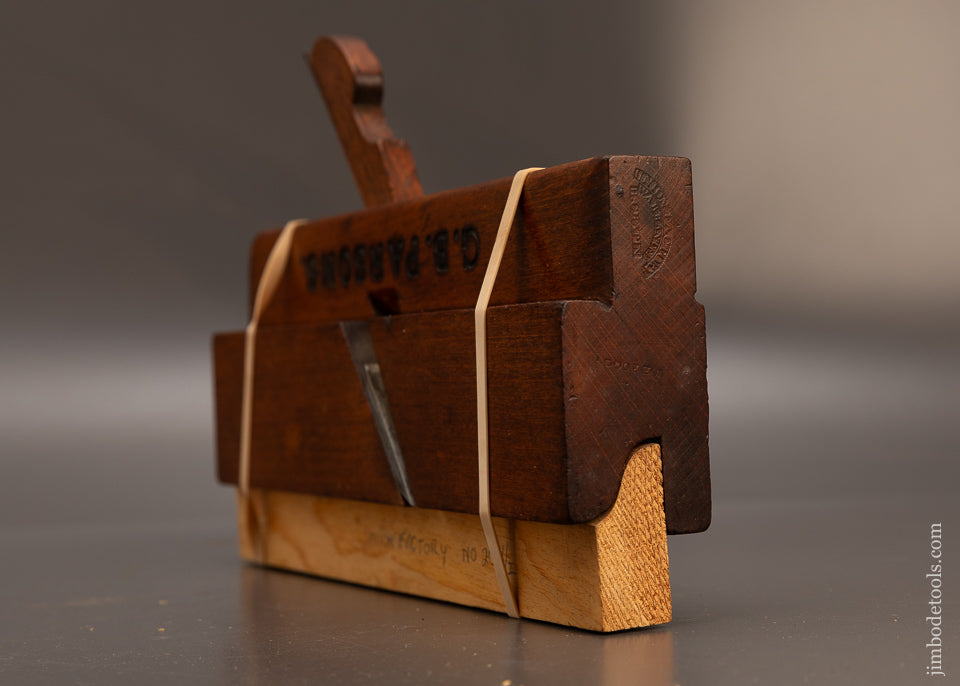 H.-CHAPIN-UNION-FACTORY-Fenced-Ogee-Moulding-Plane-with-It’s-Product-Fine-118819