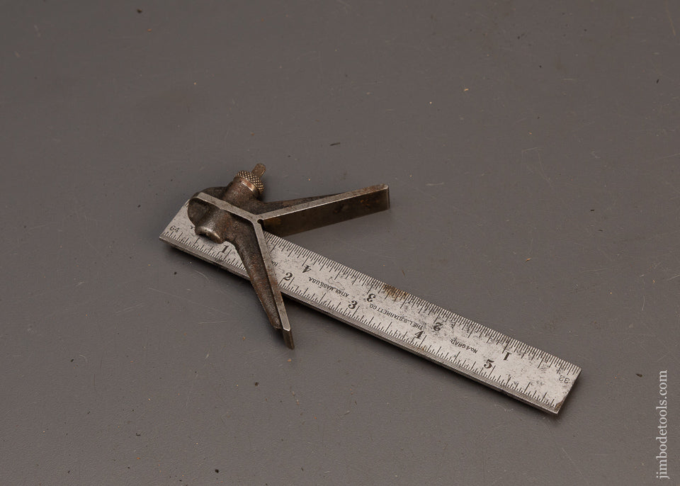 6-Inch-Center-Finding-Square-on-STARRETT-Rule-119019