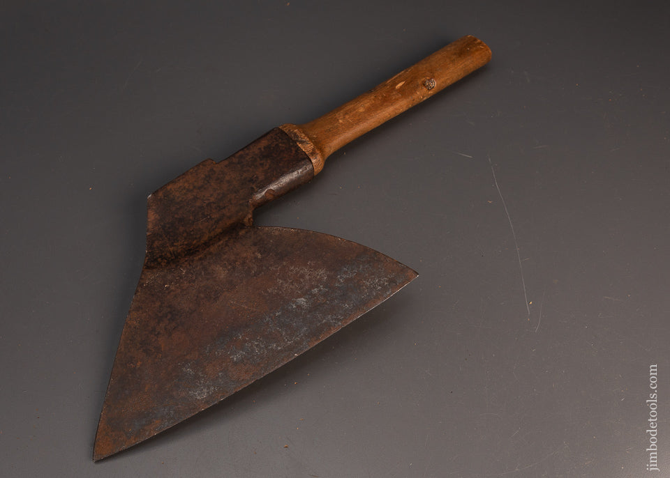 Fabulous-Single-Bevel-Hewing-Axe-with-Back-Saw-Logo-119270
