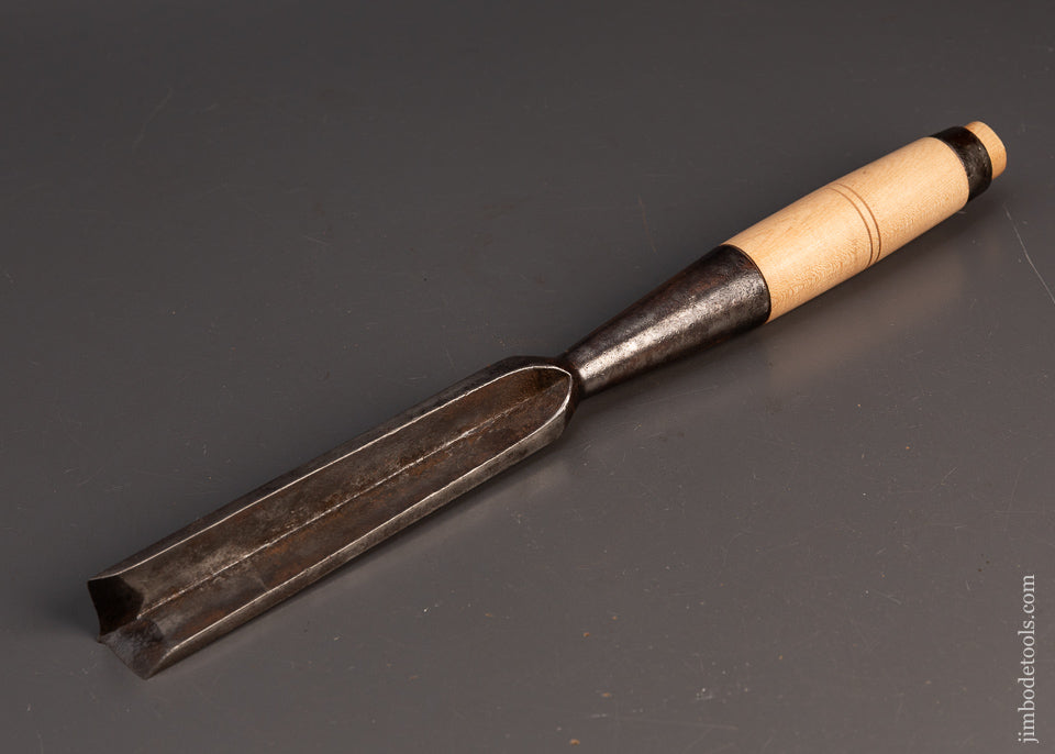 Fine-DOUGLASS-1-Inch-Corner-Chisel-119374