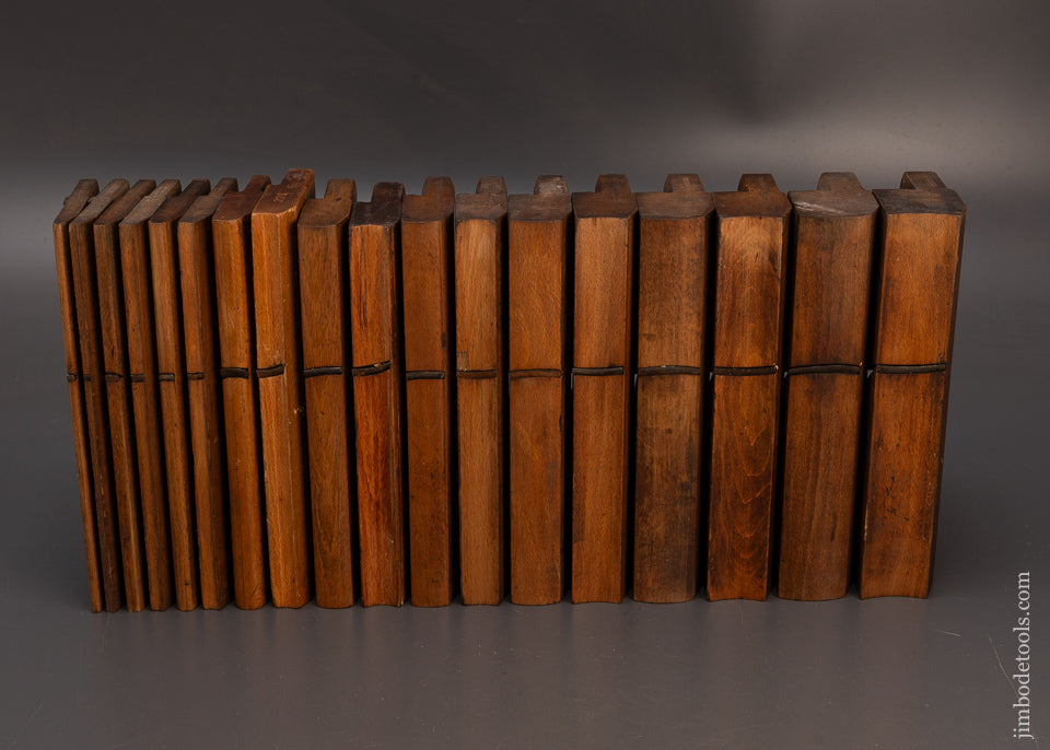 Excellent-User-Complete-Set-of-18-Hollow-&-Round-Moulding-Planes-G.-DAVIS-119510