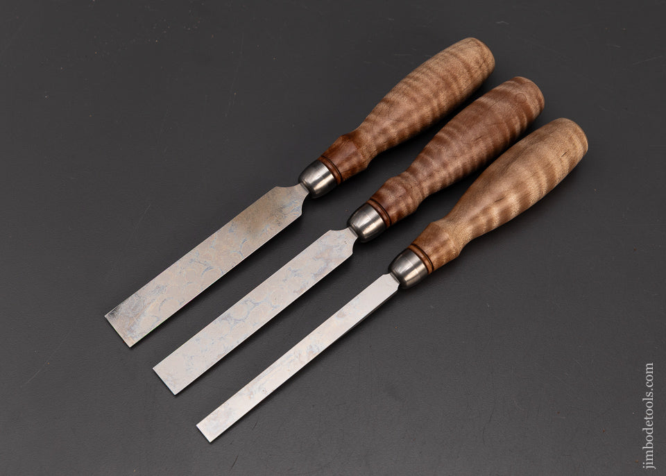 Mint-Set-of-3-Tiger-Maple-BLUE-SPRUCE-TOOL-WORKS-Dovetail-Chisels-119582