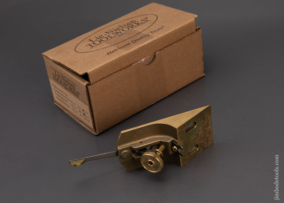 2-3/8-Inch-LIE-NIELSEN-Frog-45°-Pitch-in-Box-119587