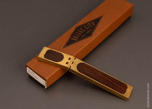 BRIDGE-CITY-TOOL-WORKS-SS-2x4-Saddle-Square-Near-Mint-in-Box-119709