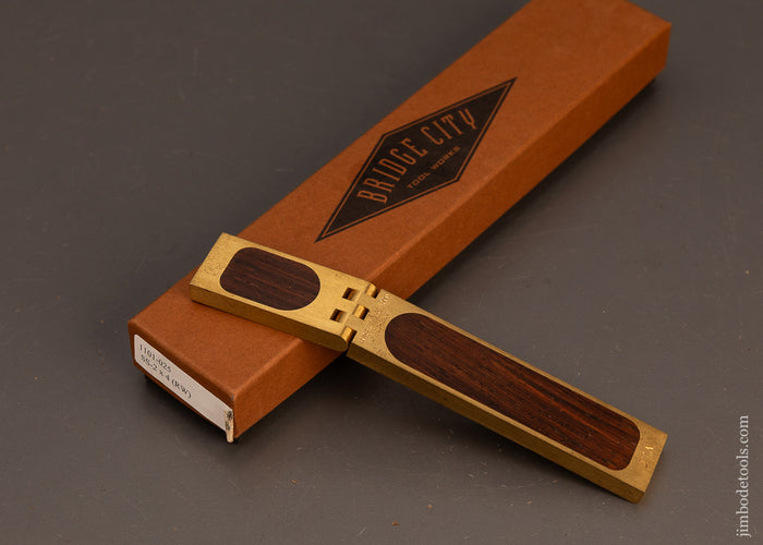 BRIDGE-CITY-TOOL-WORKS-SS-2x4-Saddle-Square-Near-Mint-in-Box-119709