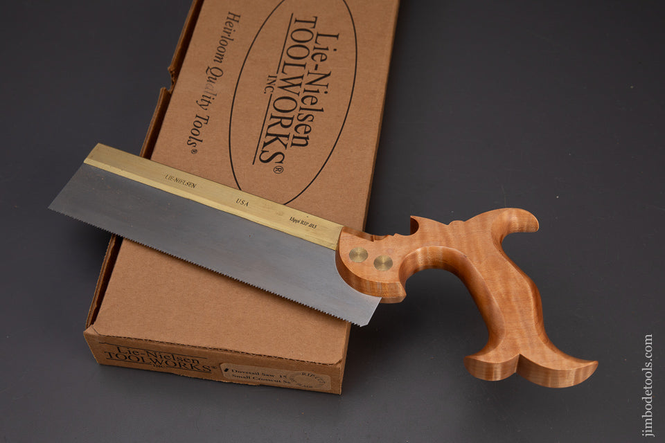 Discontinued-Tiger-Maple-LIE-NIELSEN-Brass-Back-Dovetail-Saw-Mint-in-Box-119846