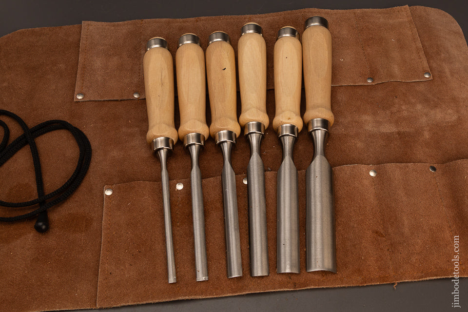 Fine-Set-of-6-TRADITIONAL-WOODWORKER-Gouges-in-Leather-Roll-119908
