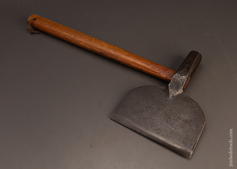 Unusual-Double-Bevel-Side-Axe-with-Hammer-Poll-119963