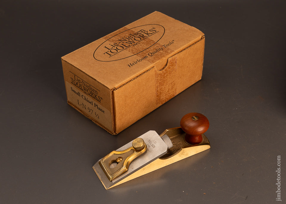 LIE-NIELSEN-No.-97-1/2-Bronze-Chisel-Plane-Near-Mint-in-Box-119969