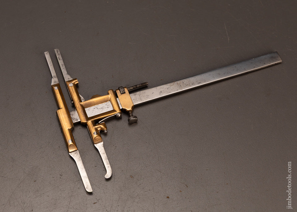 Gorgeous-Brass-and-Steel-Precision-Calipers-120007