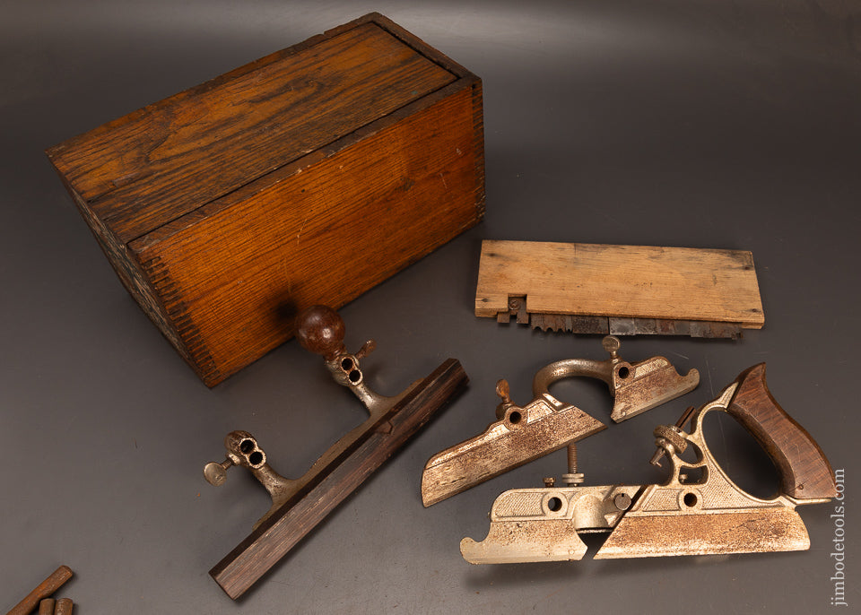 Complete-STANLEY-No.-45-Combination-Plane-in-its-Original-Chestnut-Box-120049