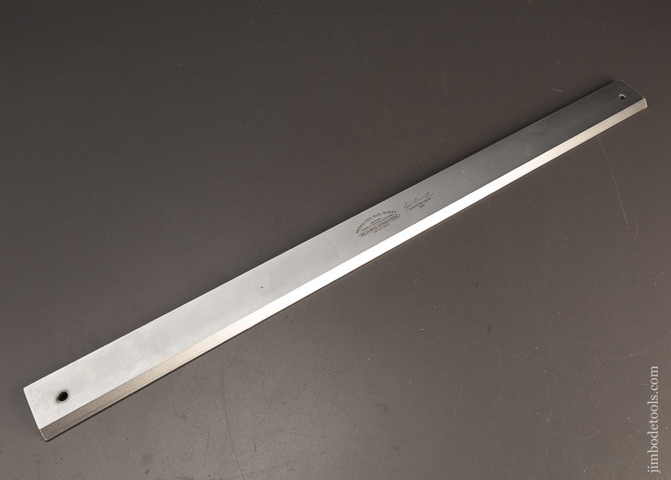 BRIDGE CITY TOOL WORKS BSE-24 Inch Heavy Bevel Straight Edge - 120086