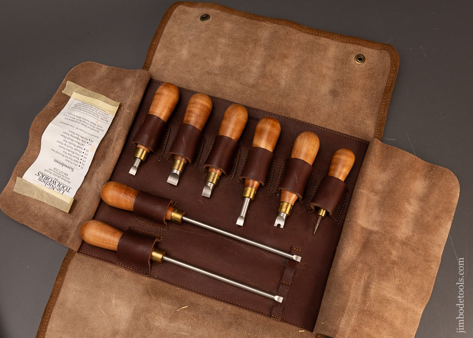 Near-Mint-Set-of-LIE-NIELSEN-Screwdrivers-in-Original-Leather-Roll-120111