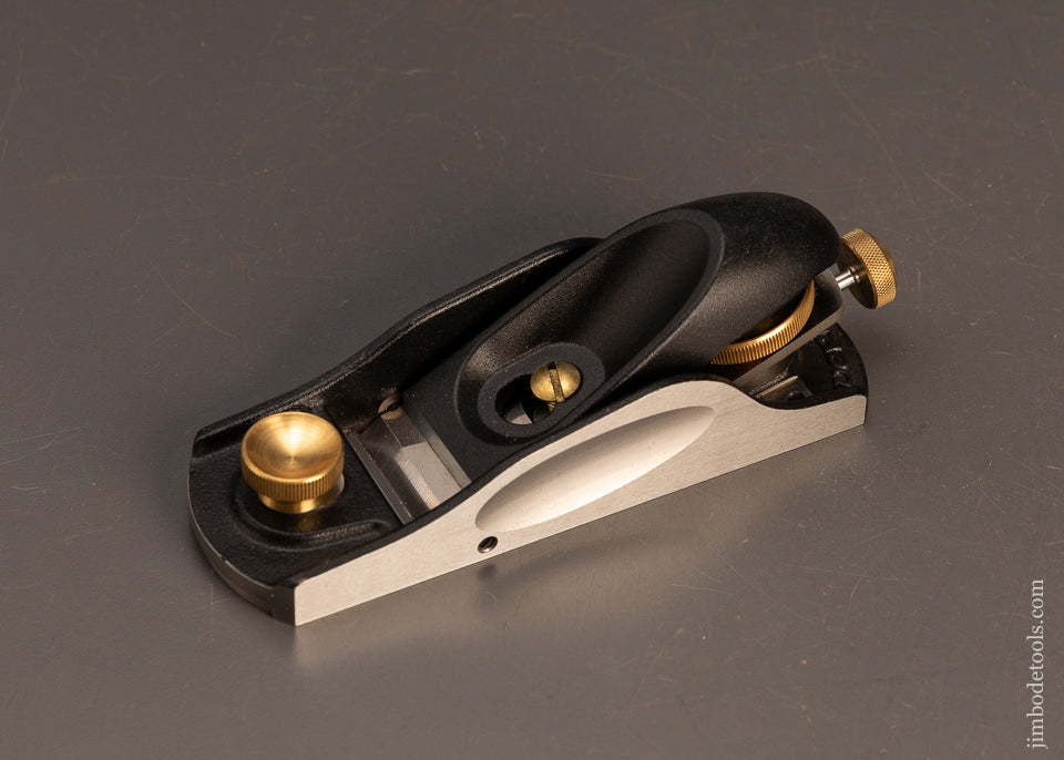 Extra-Fine-LEE-VALLEY-VERITAS-Low-Angle-Block-Plane-with-Adjustable-Mouth-120120