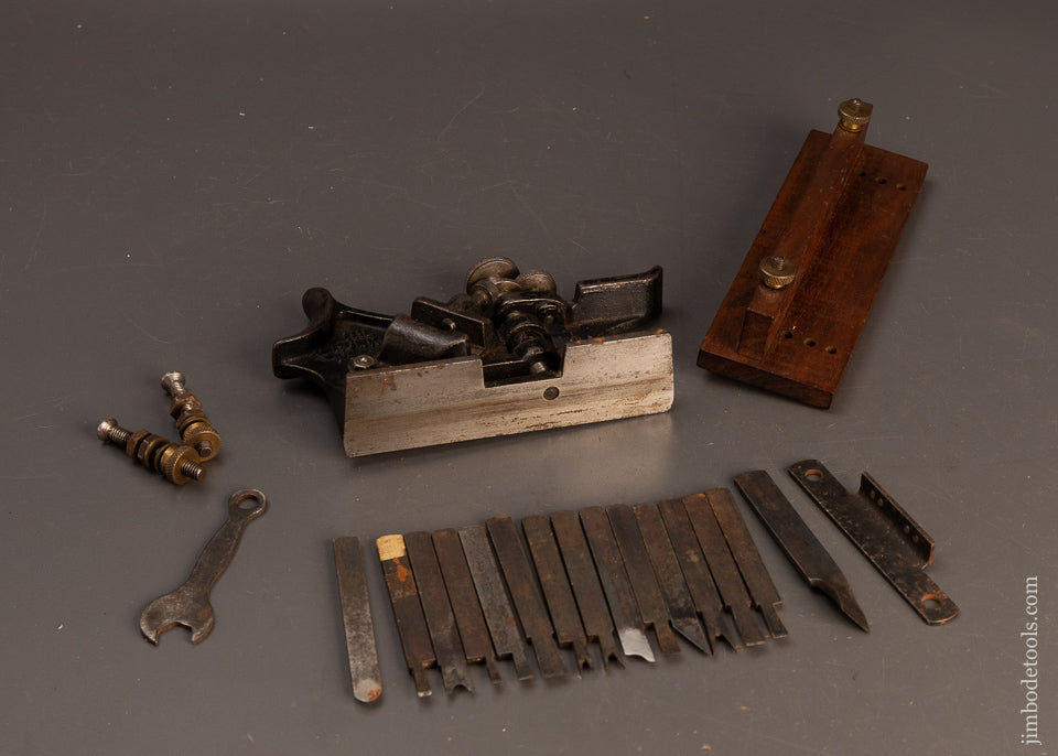 Rare-HOWKIN’S-PATENT-Model-B-Plow-Plane-with-15-Cutters-120123