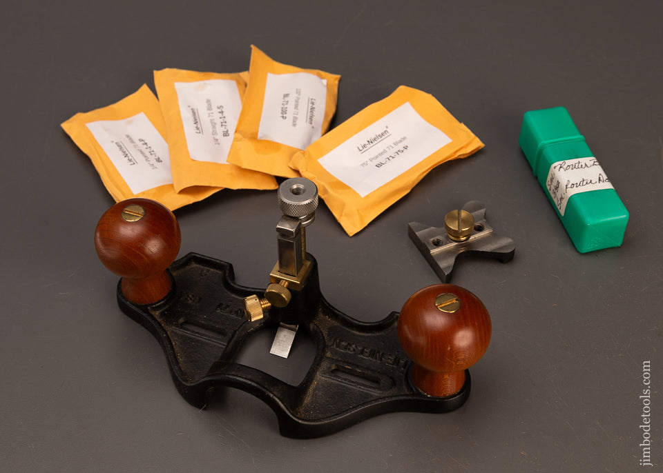 LIE-NIELSEN-No.-71-Router-Plane-with-6-Blades-&-Fence-Near-Mint-120139