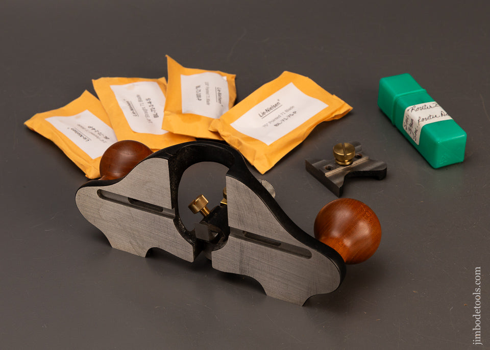 LIE-NIELSEN-No.-71-Router-Plane-with-6-Blades-&-Fence-Near-Mint-120139