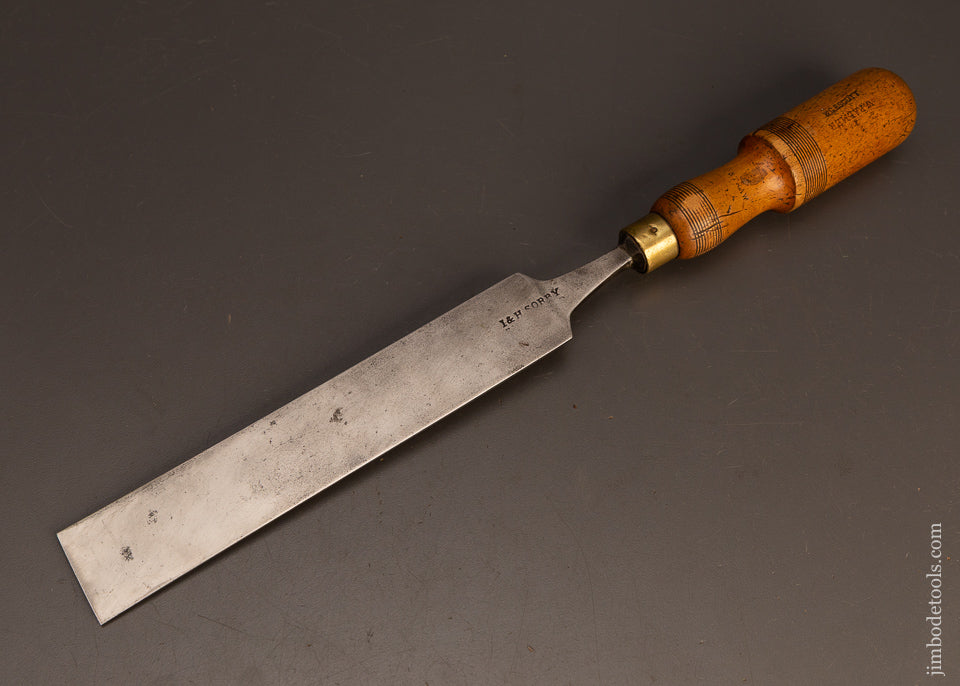 Fine-Boxwood-Handled-1-1/2-Inch-Paring-Chisel-by-I.-&-H.-SORBY-120187