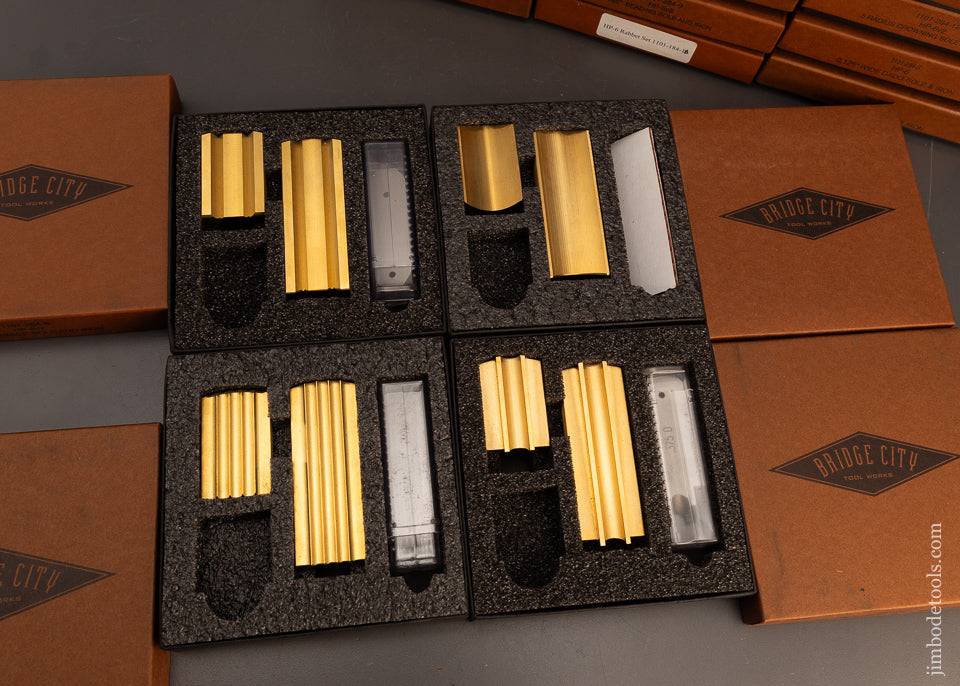 Amazing-28-Piece-Set-BRIDGE-CITY-TOOL-WORKS-HP-6V2-Plane-with-Accessory-Bottoms-Mint-in-Box-120229-AS-OF-MAR-24