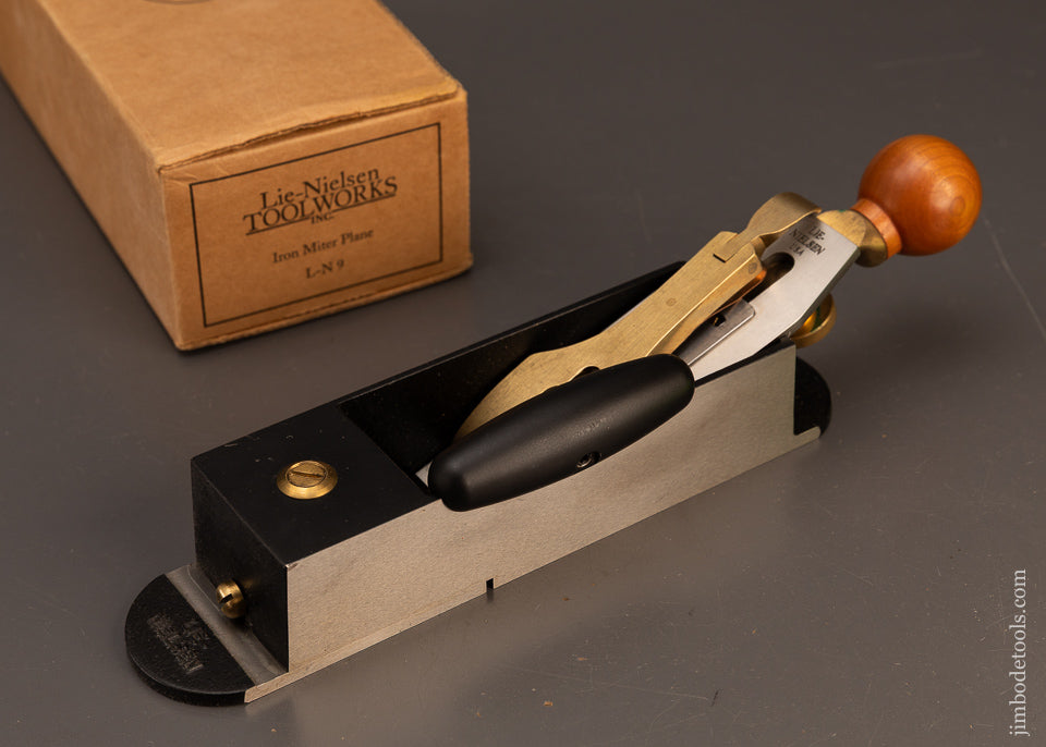 LIE-NIELSEN-No.-9-Discontinued-Miter-Plane-with-Hot-Dog-Near-Mint-in-Box-120257-AS-OF-APR-1