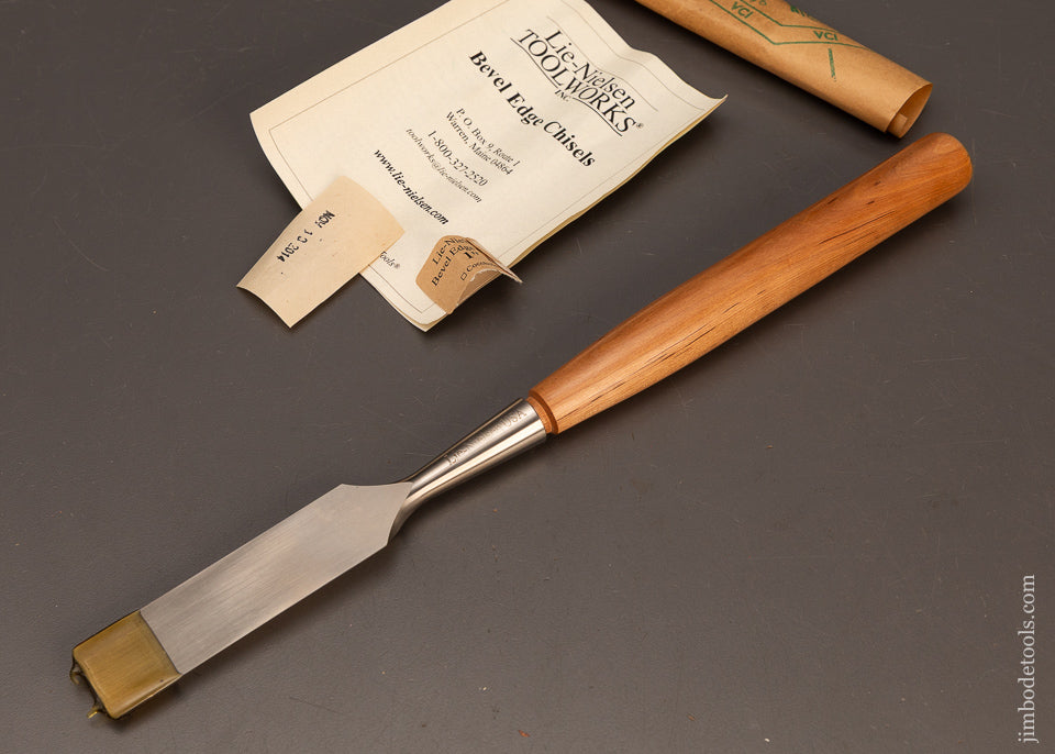 Mint-LIE-NIELSEN-1-Inch-Bevel-Edge-Long-Handle-Socket-Chisel-120281