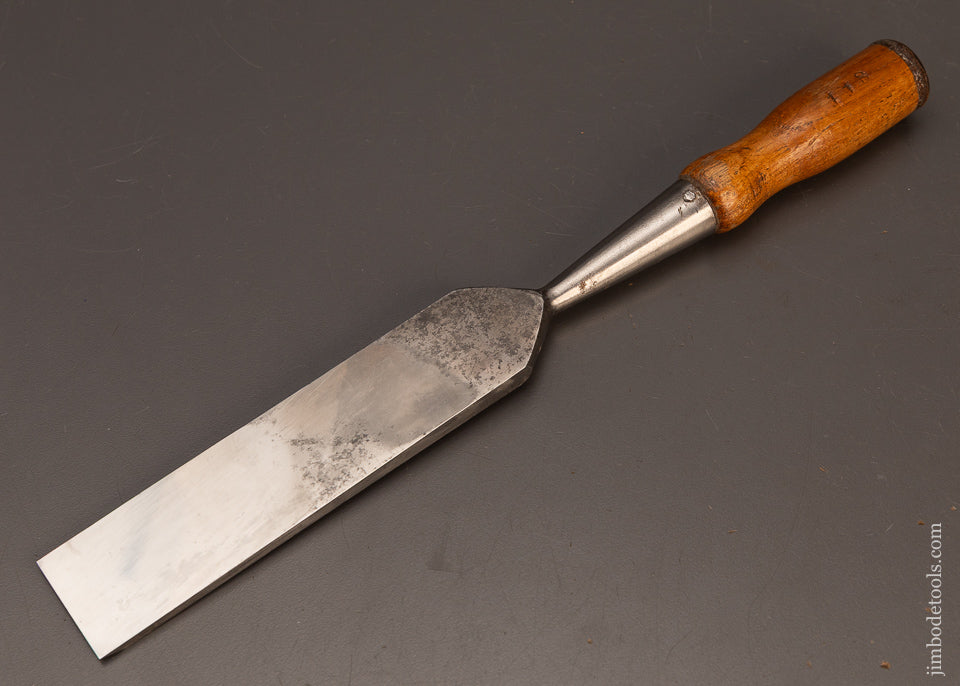 Razor-Sharp-T.H.-WITHERBY-1-1/2-Inch-Socket-Firmer-Chisel-120314