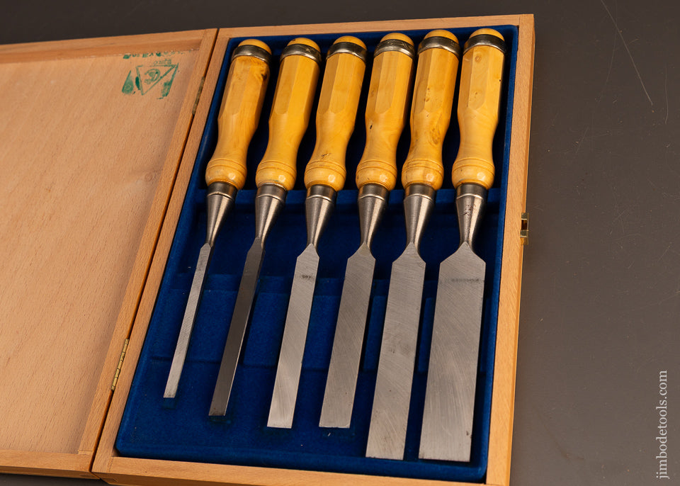 Beautiful-Set of-6-Mint-Boxwood-Handled-Bevel-Edge-Chisels-by-FREUD-120375