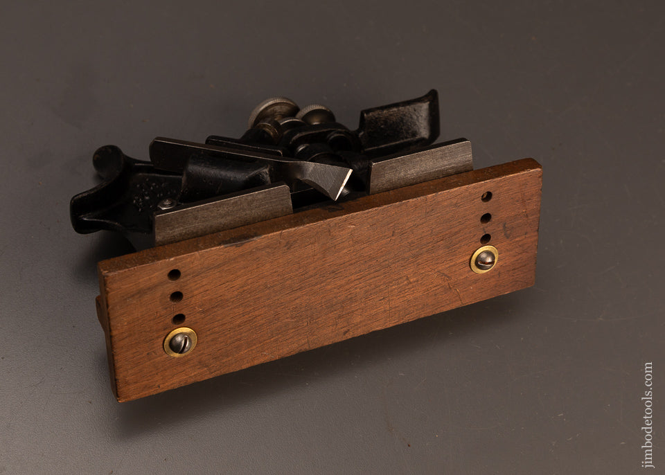 Crisp-Fine-HOWKIN’S-PATENT-Plow-Plane-120435