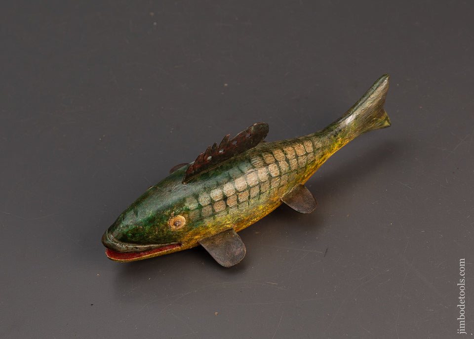 Pretty-Hand-Carved-Fish-Decoy-by-ROB’T-LINDNER-120451