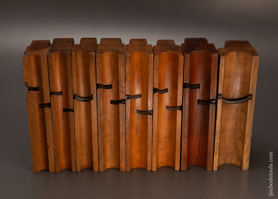Fine-Graduated-Set-of-8-Nosing-Planes-120549