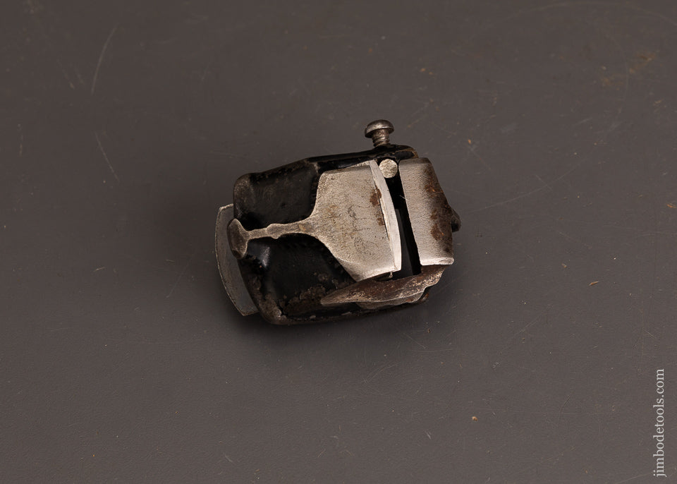 Unusual-Chunky-Iron-Violin-Maker’s-Round-Bottom-Rabbet-Plane-120516