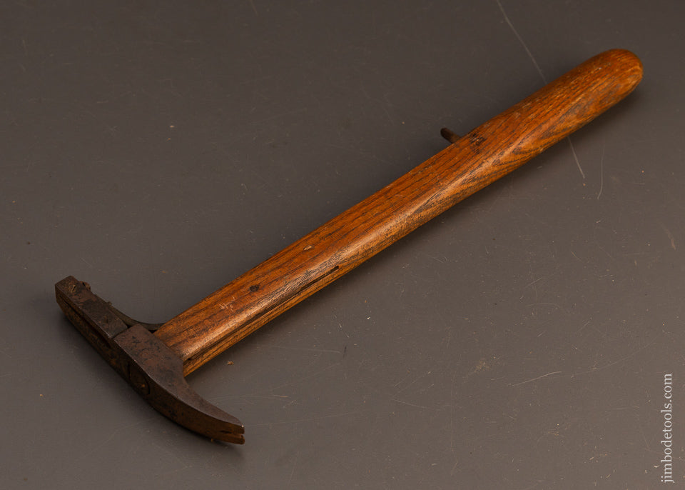 Rare-&-Fine-MAGAZINE-HMR-CO.-Self-Feeding-Hammer-120521