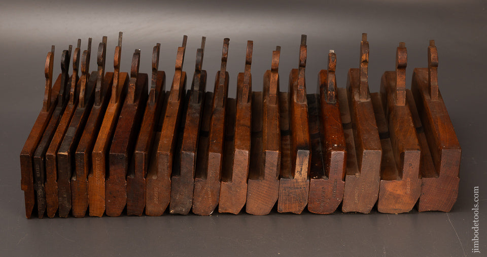 Complete-Working-Set-of-18-Hollows-&-Rounds-Molding-Planes-2-18-EVENS-120548