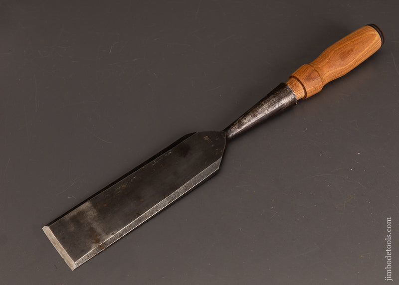 Excellent-Vintage-2-Inch-Bevel-Edge-Socket-Firmer-Chisel-120619