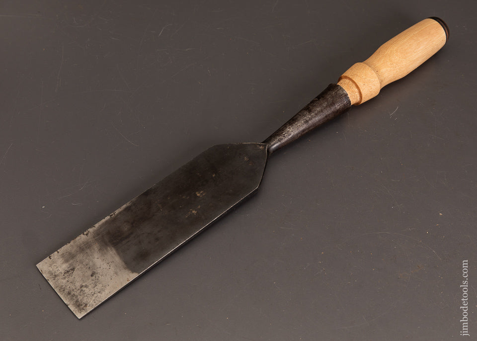 Excellent-Vintage-2-Inch-Bevel-Edge-Socket-Firmer-Chisel-120619