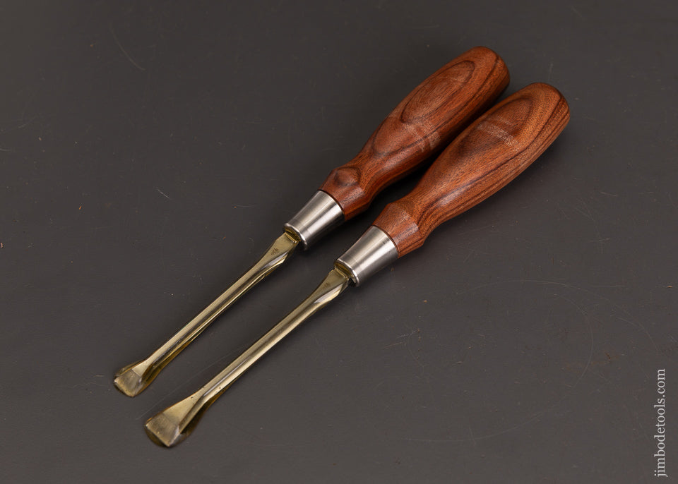 Dead-Mint-Pair-of-Right-&-Left-BRIDGE-CITY-TOOL-WORKS-Fish-Tail-Paring-Chisels-with-Rosewood-Handles-3/8-&-1/2-Inch-120641