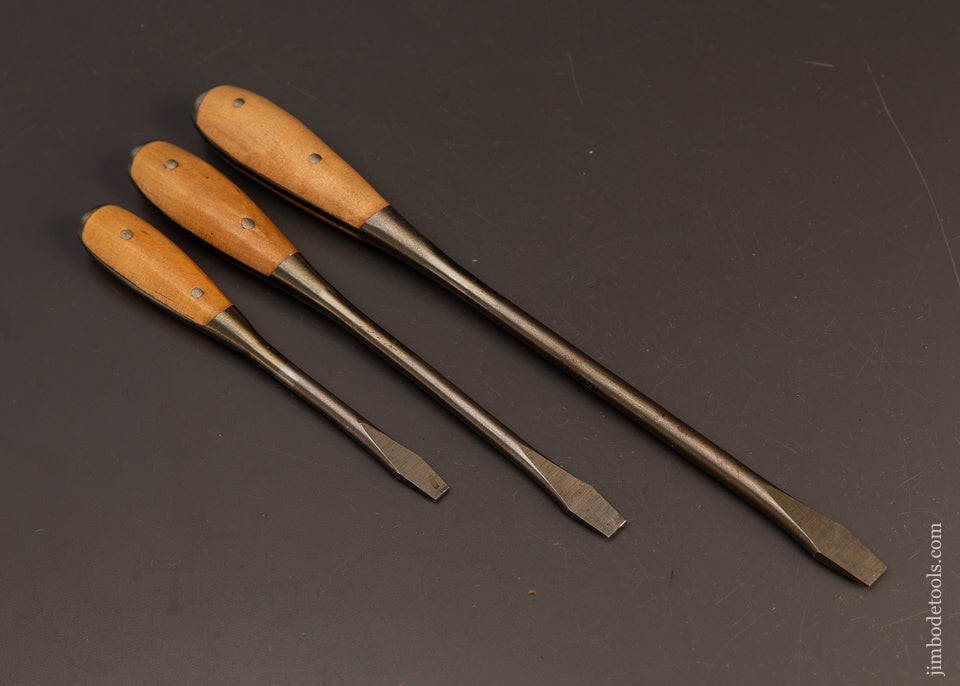 Mint-Set-of-IRWIN-PERFECT-HANDLE-Screwdrivers-120664